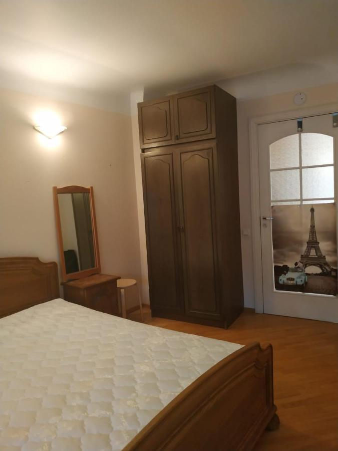 Red Nose Roof-Top Apartment รีกา ภายนอก รูปภาพ